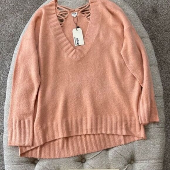 Laced  Back ‎ Sweater - Picture 6 of 15